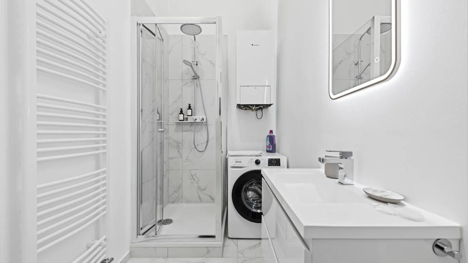 Exclusive 2 Bedroom Apartment Viena