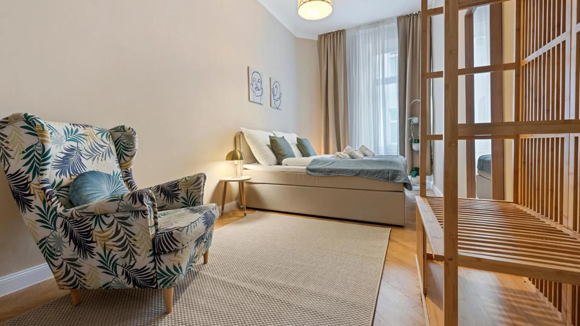 Exclusive 2 Bedroom Apartment Viena
