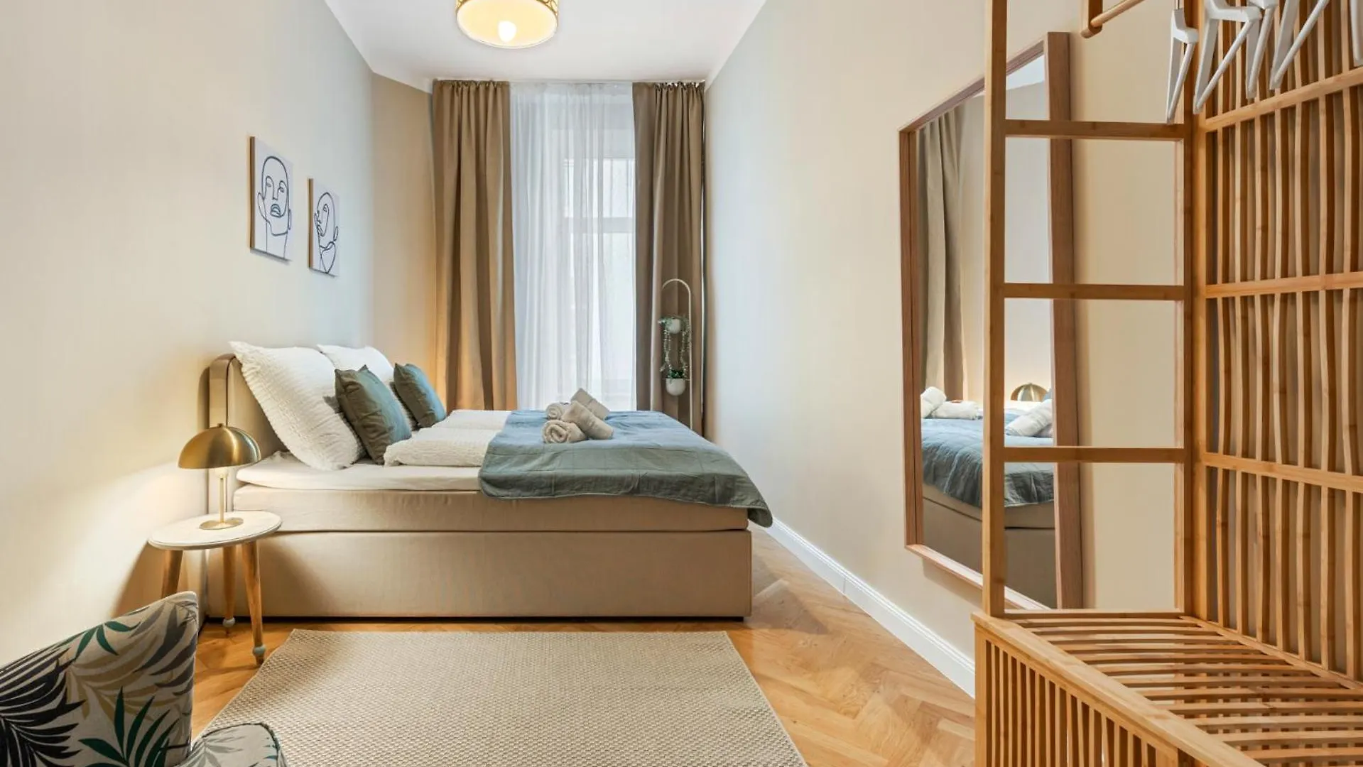 Exclusive 2 Bedroom Apartment Viena